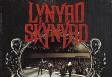 Lynyrd Skynyrd sort « Red, White & Blue » (live) avec Donnie Van Zant — extrait de Celebrating 50 Years – Live at the Ryman