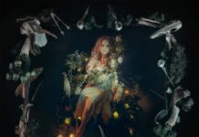 Dikajee dévoile « Travel Through Time », avant l’album The Frame Pochette de l'album The Frame de Dikajee, une femme entourée d'ossements et de mousses